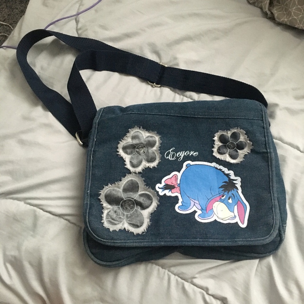 Cutest littel eeyore purse🥰🥰